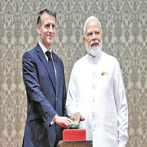 Narendra Modi and French President Emmanuel Macron