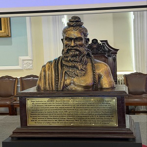 A 90-kilogram bronze statue of Maharishi Sushruta